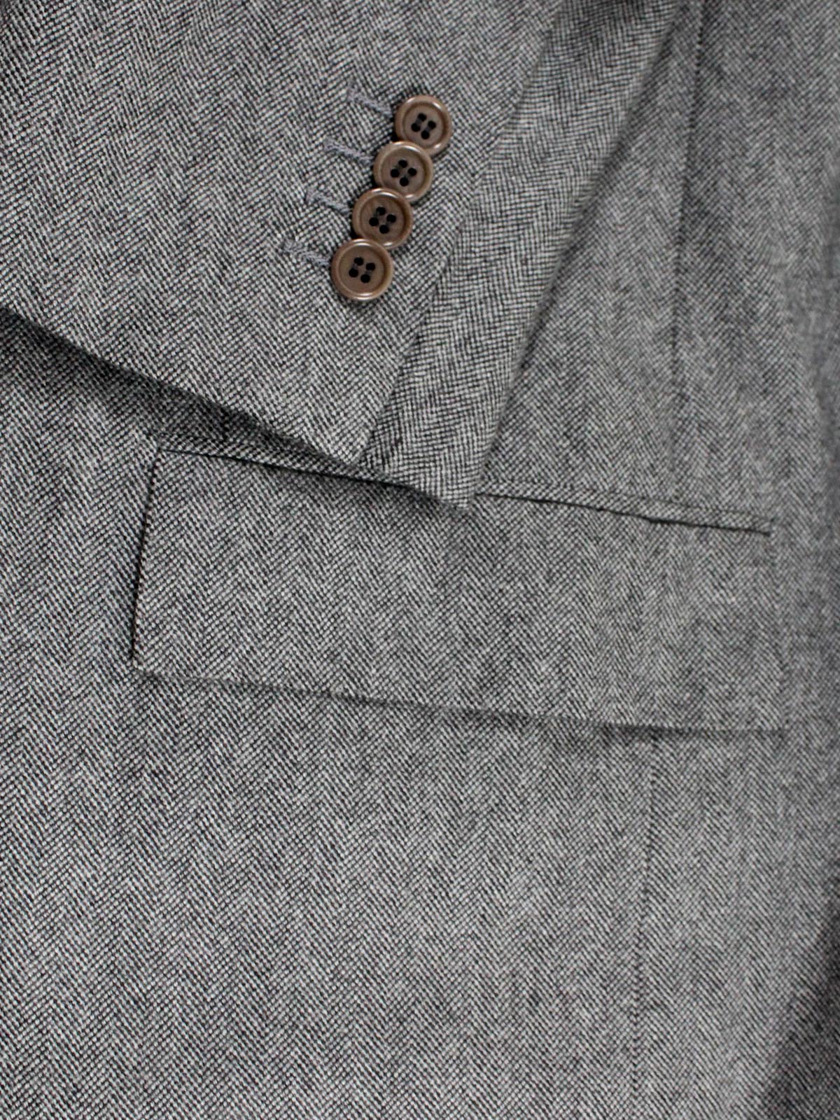 Kiton Napoli Button cuffs