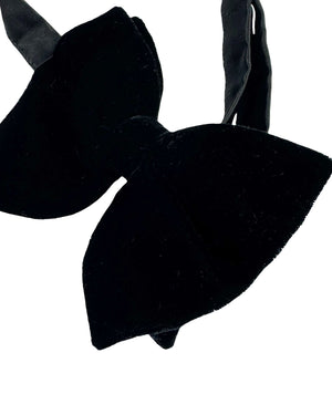 Le Noeud Papillon Black Velvet Bow Tie - Large Pre-Tied Bow