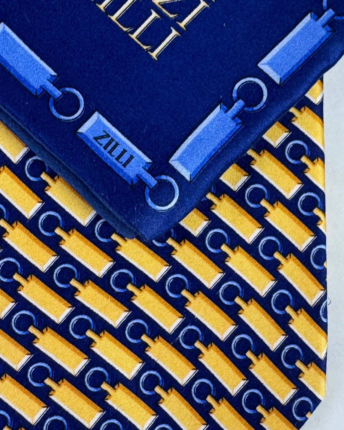 Zilli Tie & Matching Pocket Square Set 