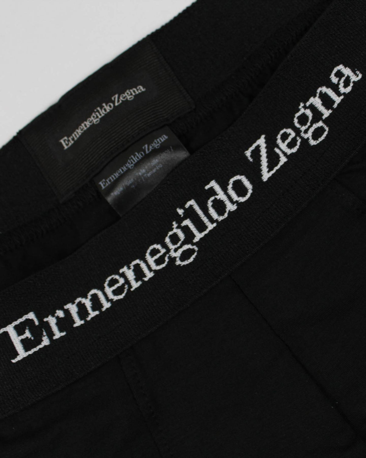 zegn-un230272